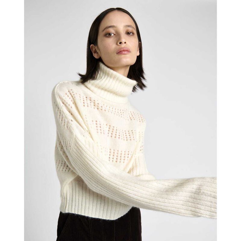 Cue Chunky Alpaca Blend Cropped Sweater image number 2